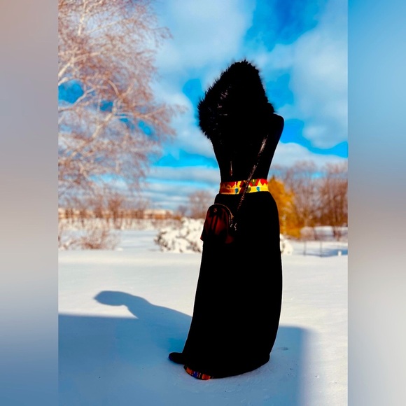 ♾ Shop Sustainably, Shine Authentically ♾ - Picture 1 of 1